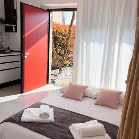 Elica Garden Free Parking & Airport